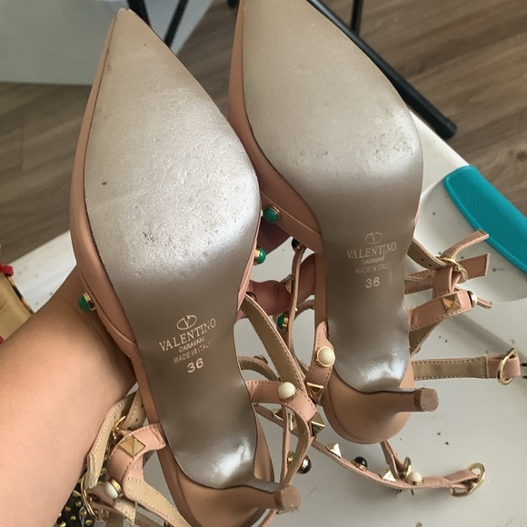 Valentino - Picture 3 of 3